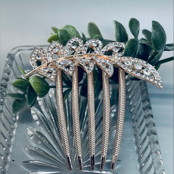 Elegant Gold Hair Comb with Rhinestones - Picture 1 of 5